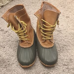 American Eagle Outfitters Brown and Green Boots